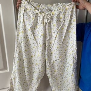 New, never worn paperpag linen pants. Could be pjs or styled for summer!